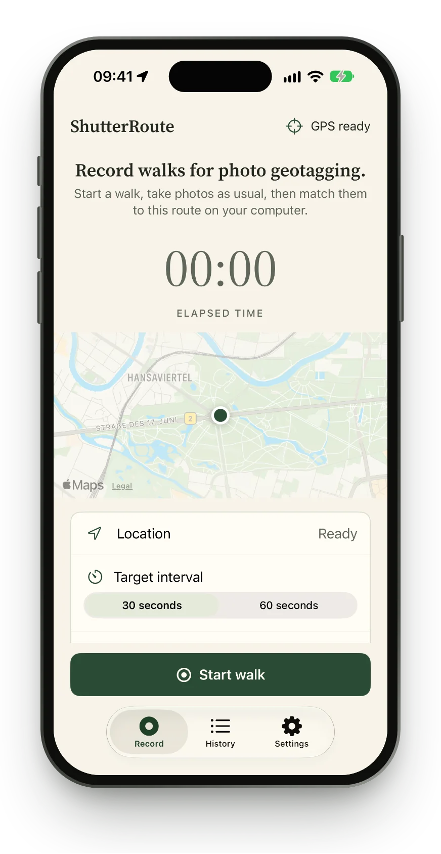 iPhone Record screen before a walk: a map of the current area, the target interval and the Start walk button.